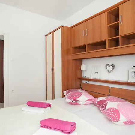Apartment Goda Center Of *