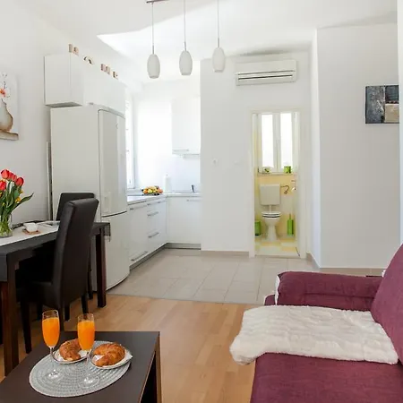 Goda Center Of Apartment *