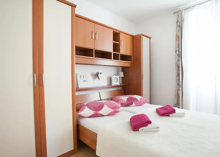 Goda Center Of דירה *