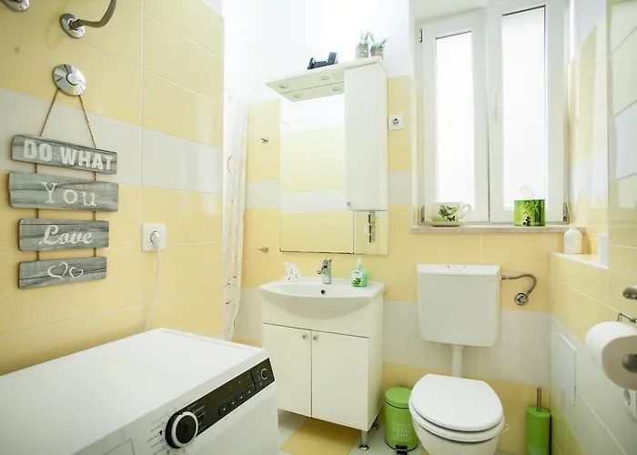 Goda Center Of דירה